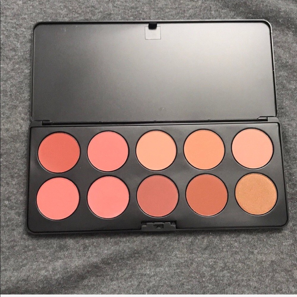 Bh cosmetics blush/bronze pallet